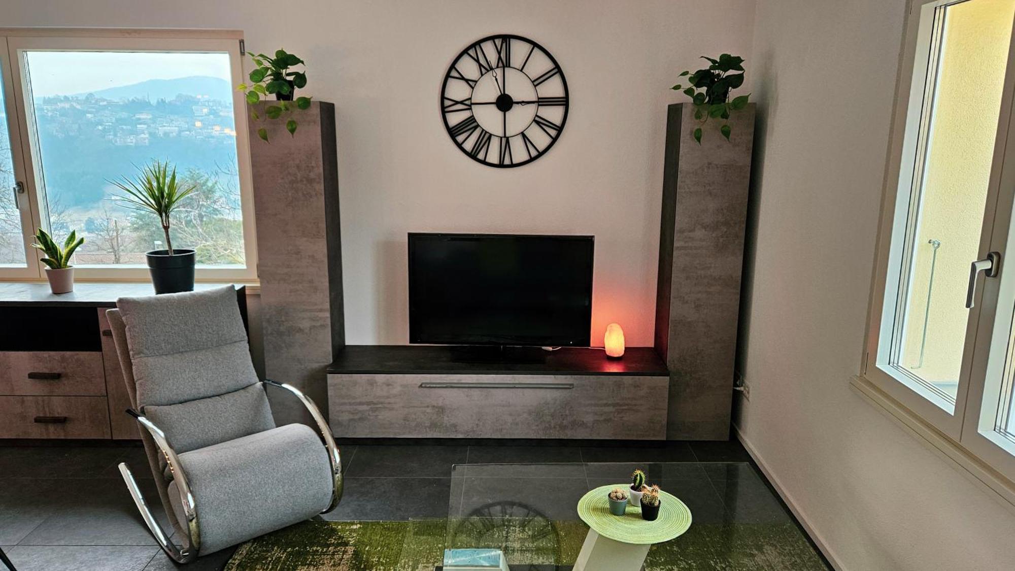Bellavista With Free Parking Apartment *